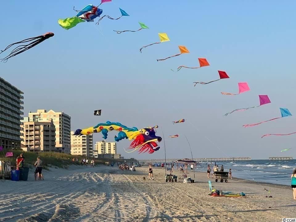 Beautiful Beachfront-Oceanfront First Floor 2Br 2Ba Condo In Cherry Grove, North Myrtle Beach! Renovated With A Fully Equipped Kitchen, 3 Separate Beds, Pool, Private Patio & Steps To The Sand! Exterior foto