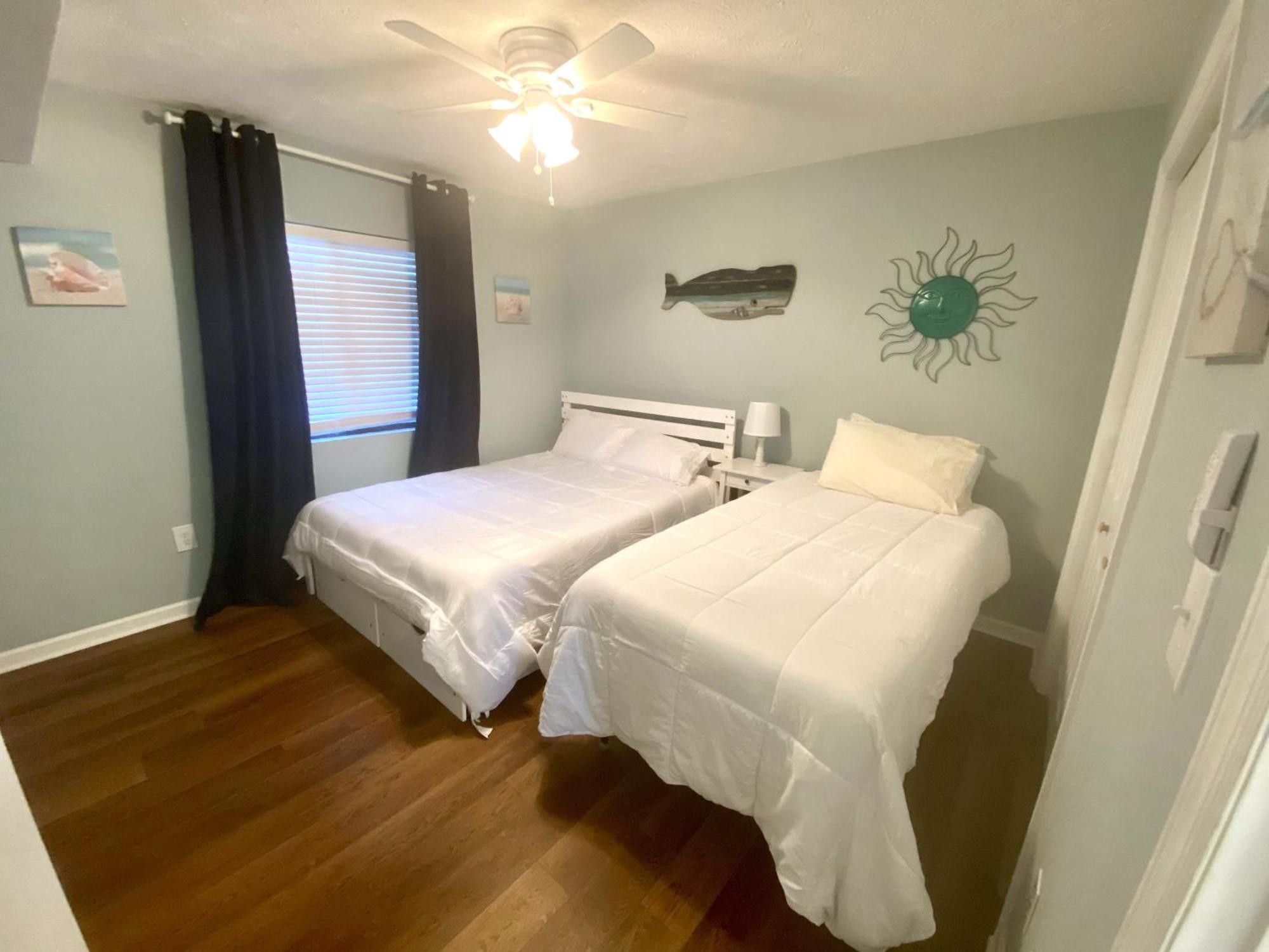 Beautiful Beachfront-Oceanfront First Floor 2Br 2Ba Condo In Cherry Grove, North Myrtle Beach! Renovated With A Fully Equipped Kitchen, 3 Separate Beds, Pool, Private Patio & Steps To The Sand! Exterior foto